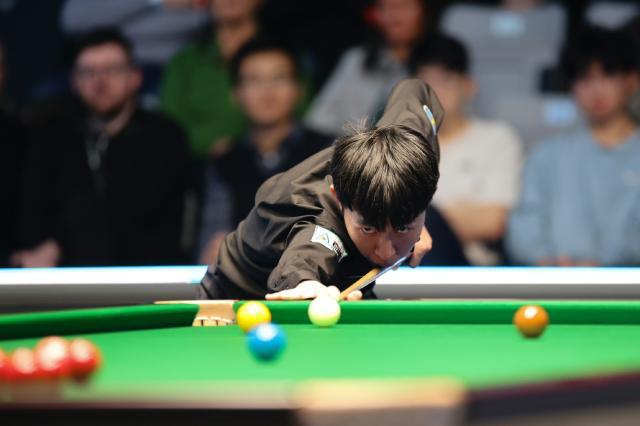 开云app-6比1轻取马克·艾伦 常冰玉冲击苏格兰公开赛冠军