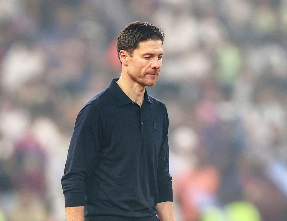 开云下载-皇马会是下一个曼联？阿隆索重演穆里尼奥旧事，老佛爷这次站球员